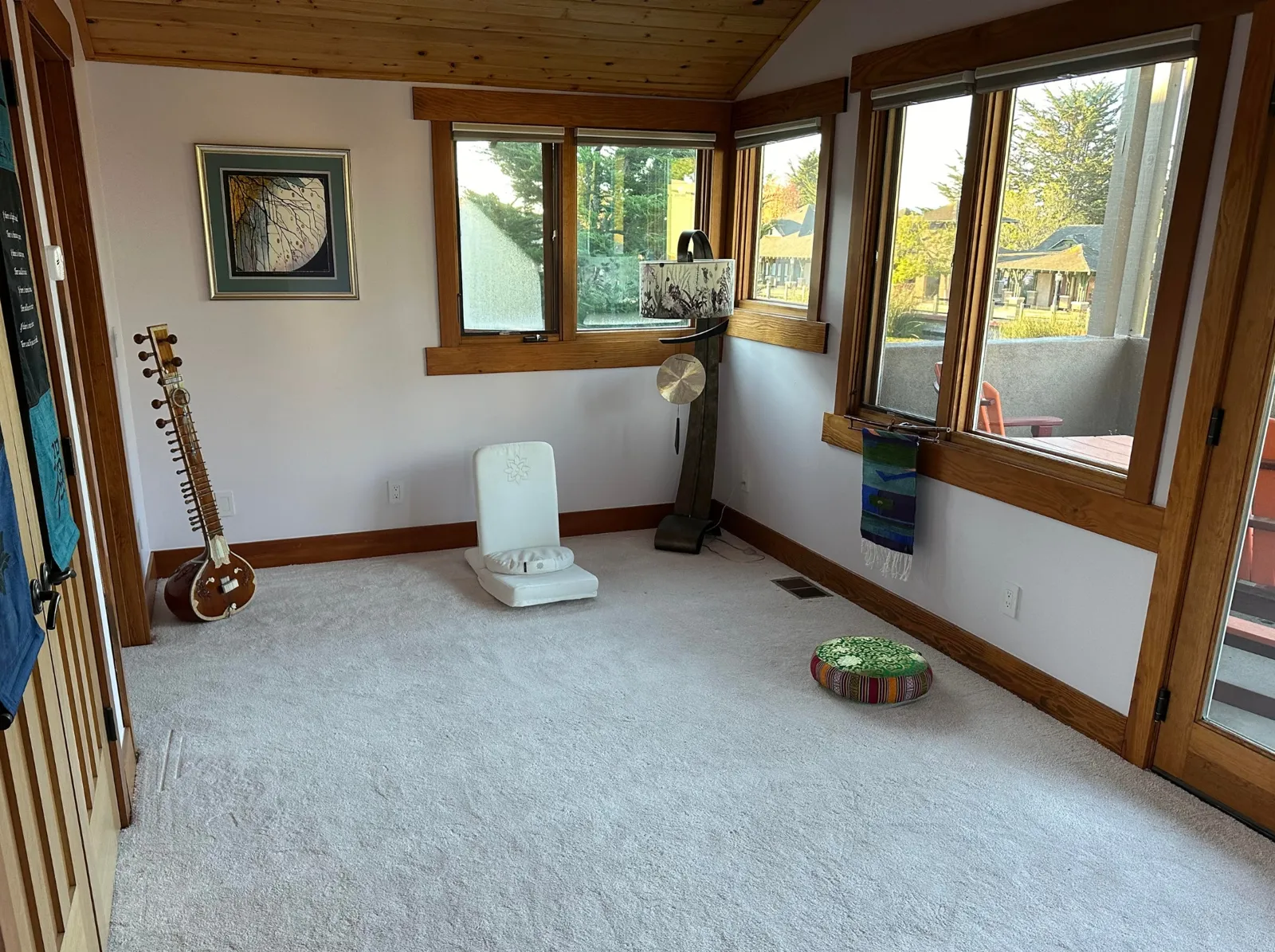 Empty living room before the custom sofa