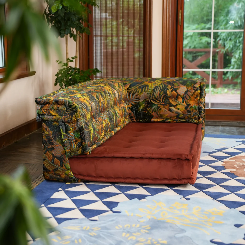 French Daybed Sofa : Long Corner