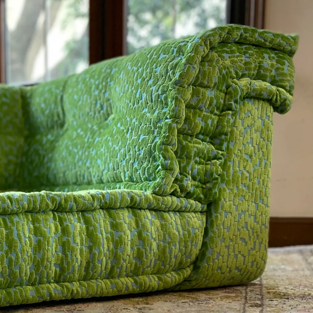 French Daybed Sofa : Small Corner