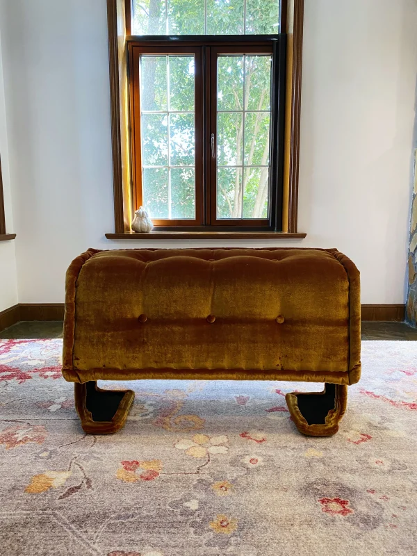 Top view of the fully extended French daybed Mah Jong sofa, emphasizing its tufted golden velvet surface.