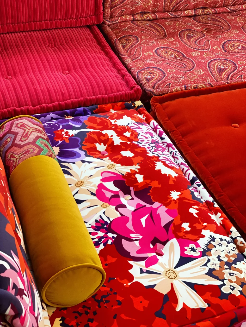 French Daybed Sofa : Set Red - Image 5