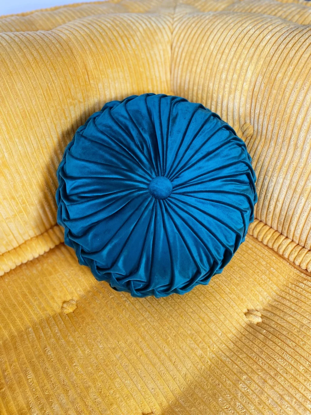 Round pleated pillow : Teal Green