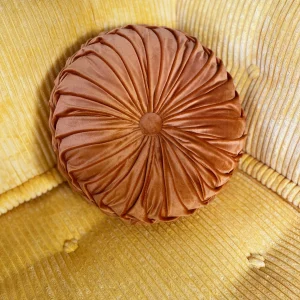 Round pleated pillow : Orange color
