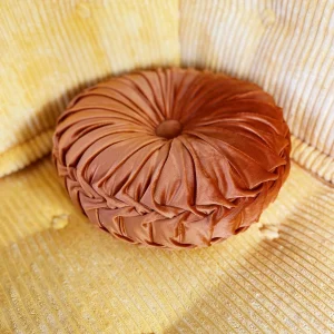Round pleated pillows