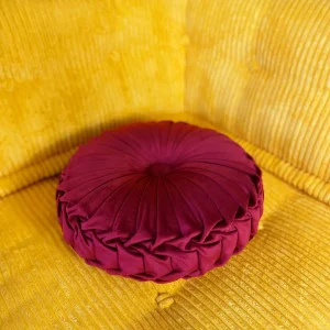 Round pleated pillows