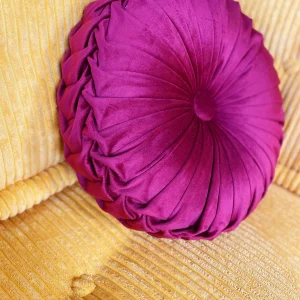Round pleated pillow : Wine color