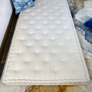 Custom Cushion : Diamond Tufting