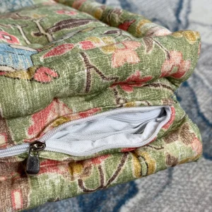 Custom Cushion : Diamond Tufting (COM material)