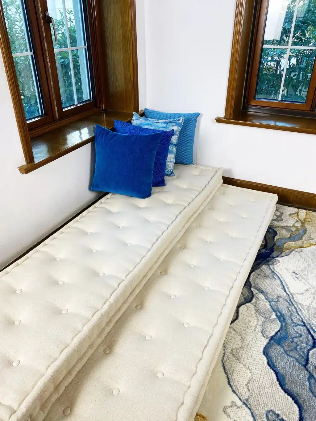 Custom Cushion : Diamond Tufting