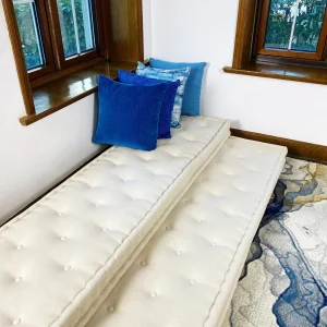 Custom Cushion : Diamond Tufting