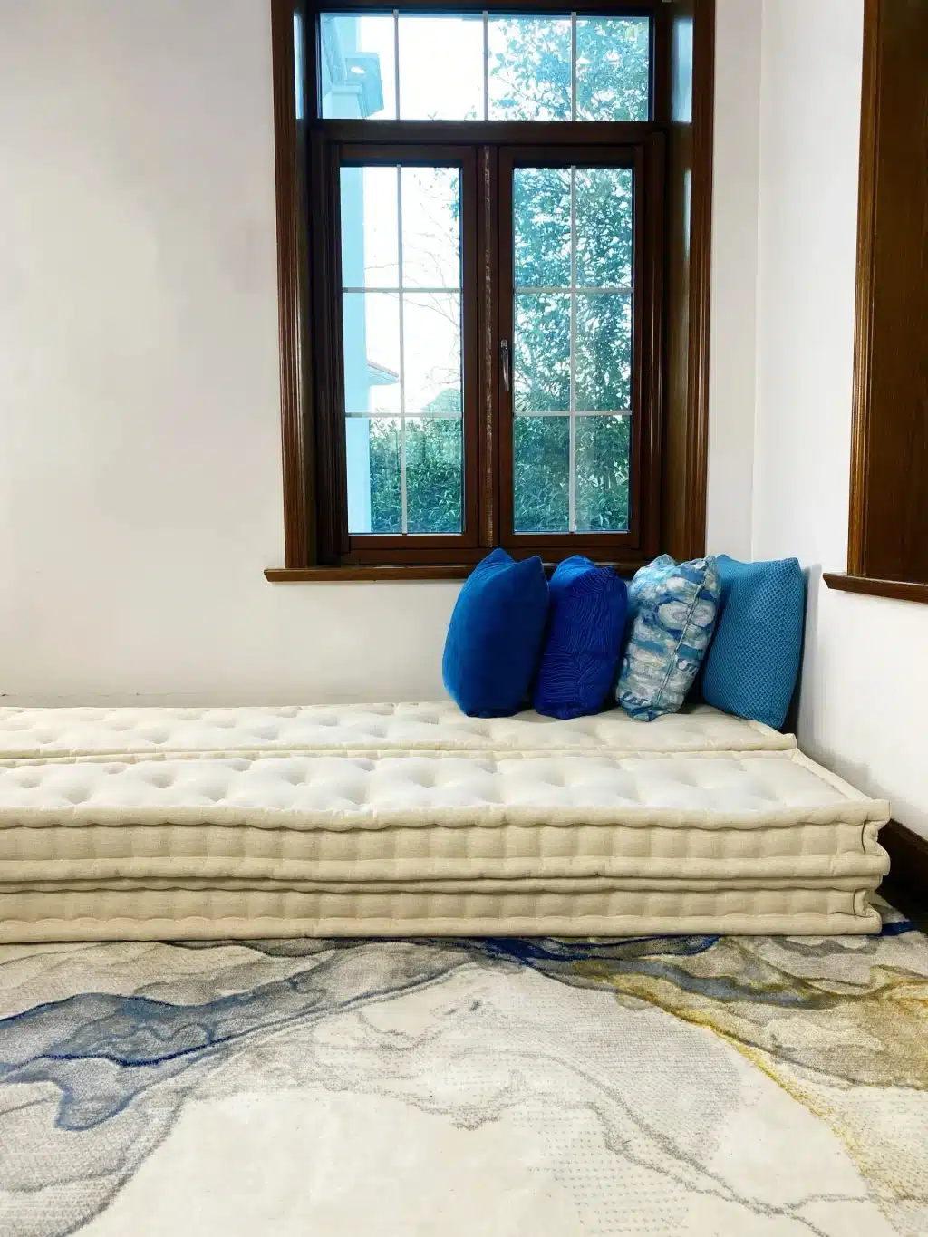 Custom Cushion : Diamond Tufting