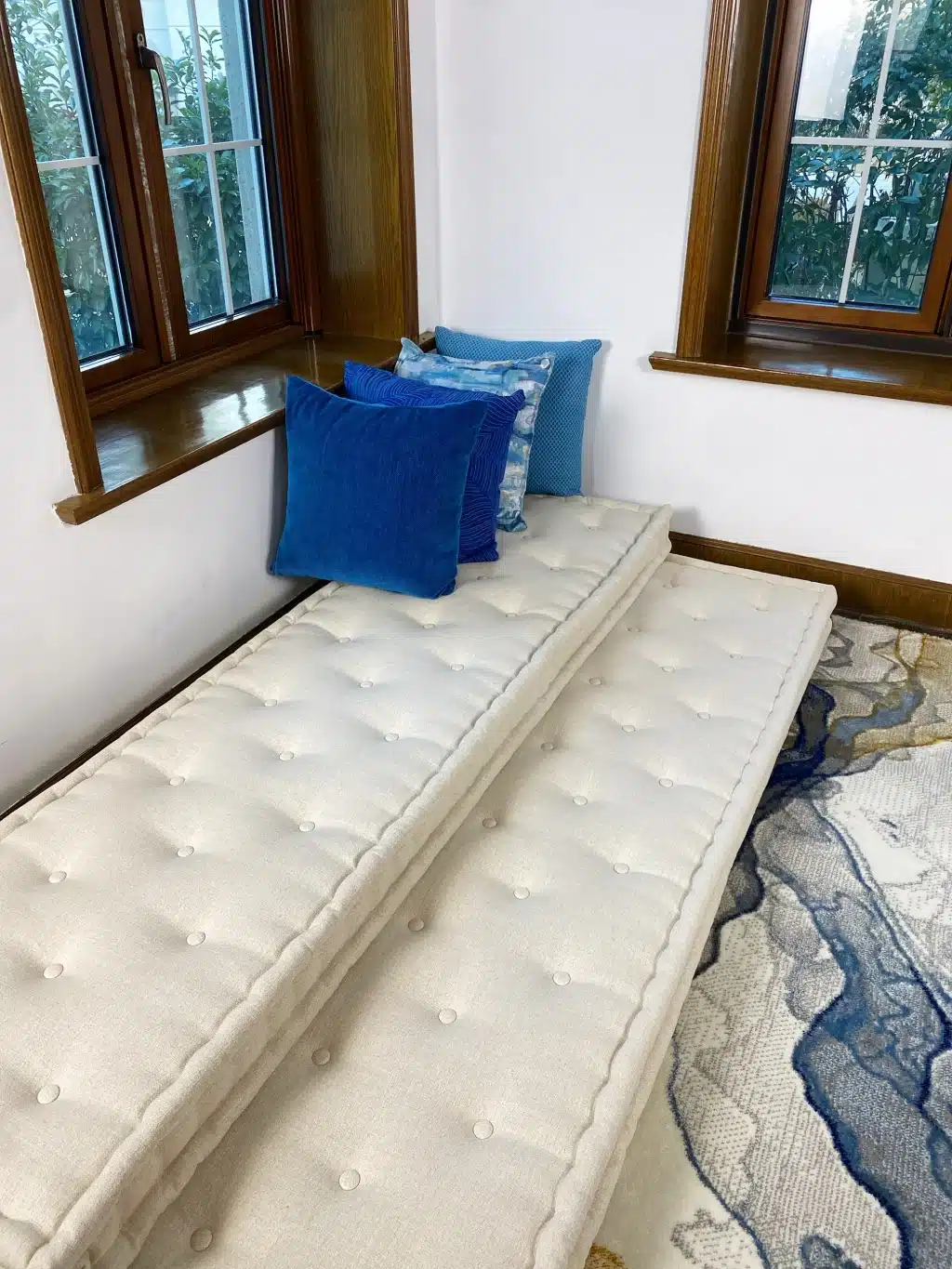 Custom Cushion : Diamond Tufting