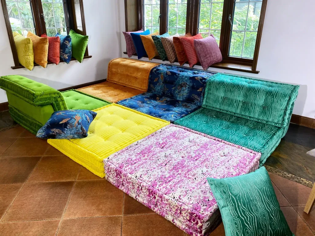 French Daybed Sofa : Debra