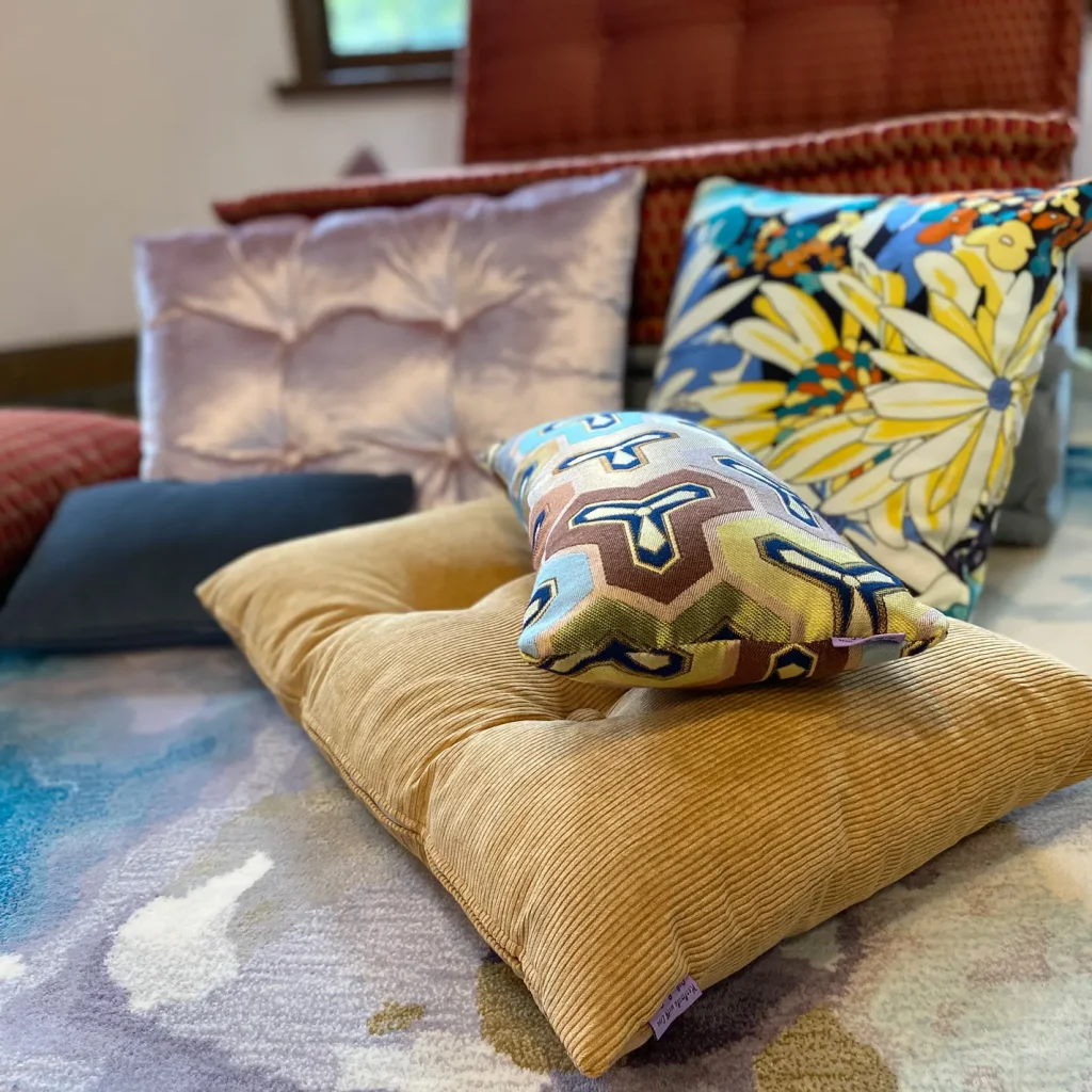 Rectangle Throw Pillow w/ 4 buttons