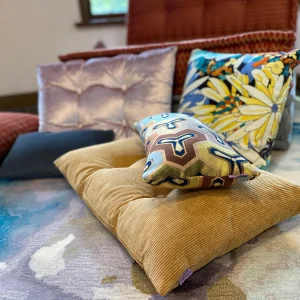 Rectangle Throw Pillow w/ 4 buttons