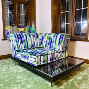 Find a stylish purpose and function in this teak coffee table with extended space, covered with resin table top! Entertain your family and guests!