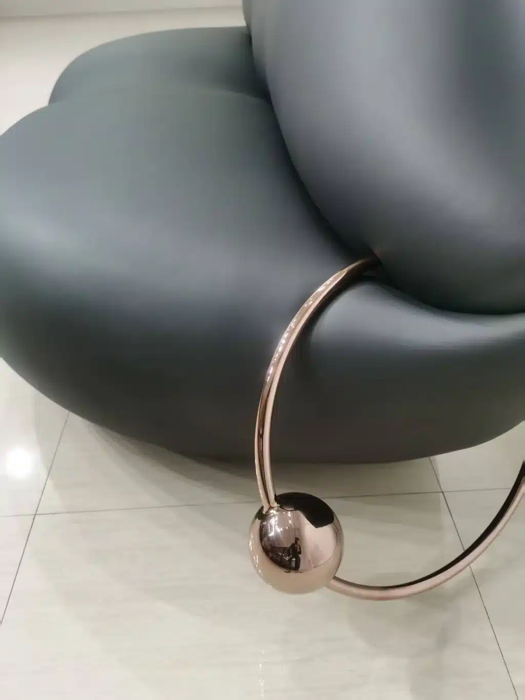 Lips Sofa