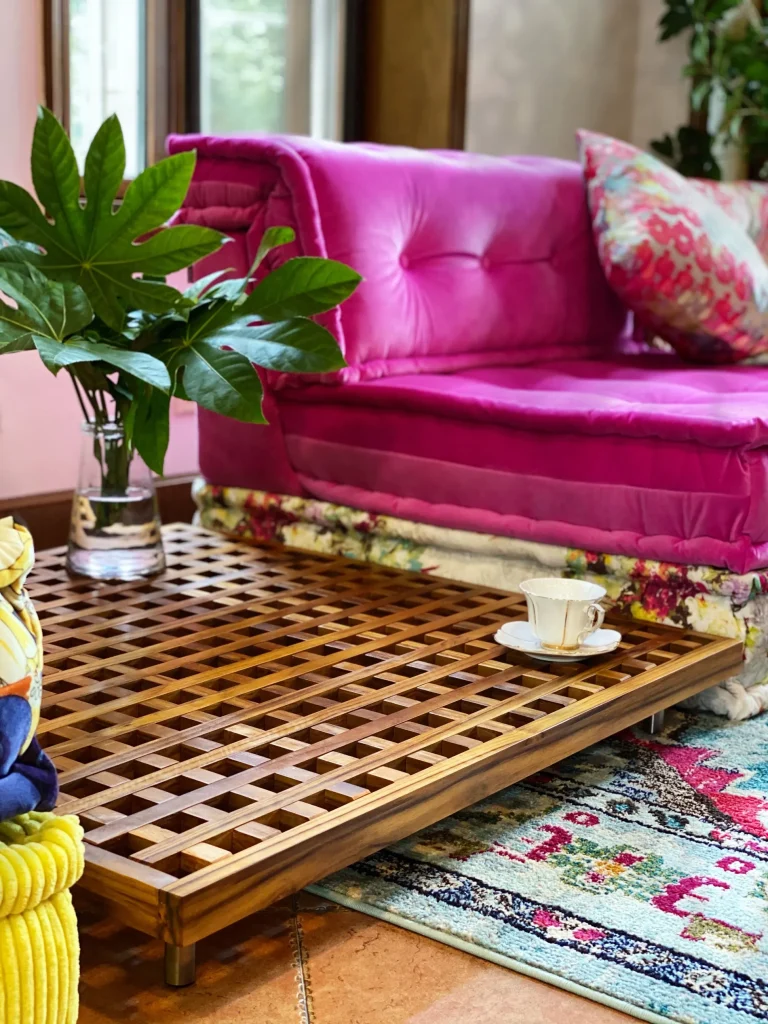 Natural Color Teak Wood Base / Level Coffee Table