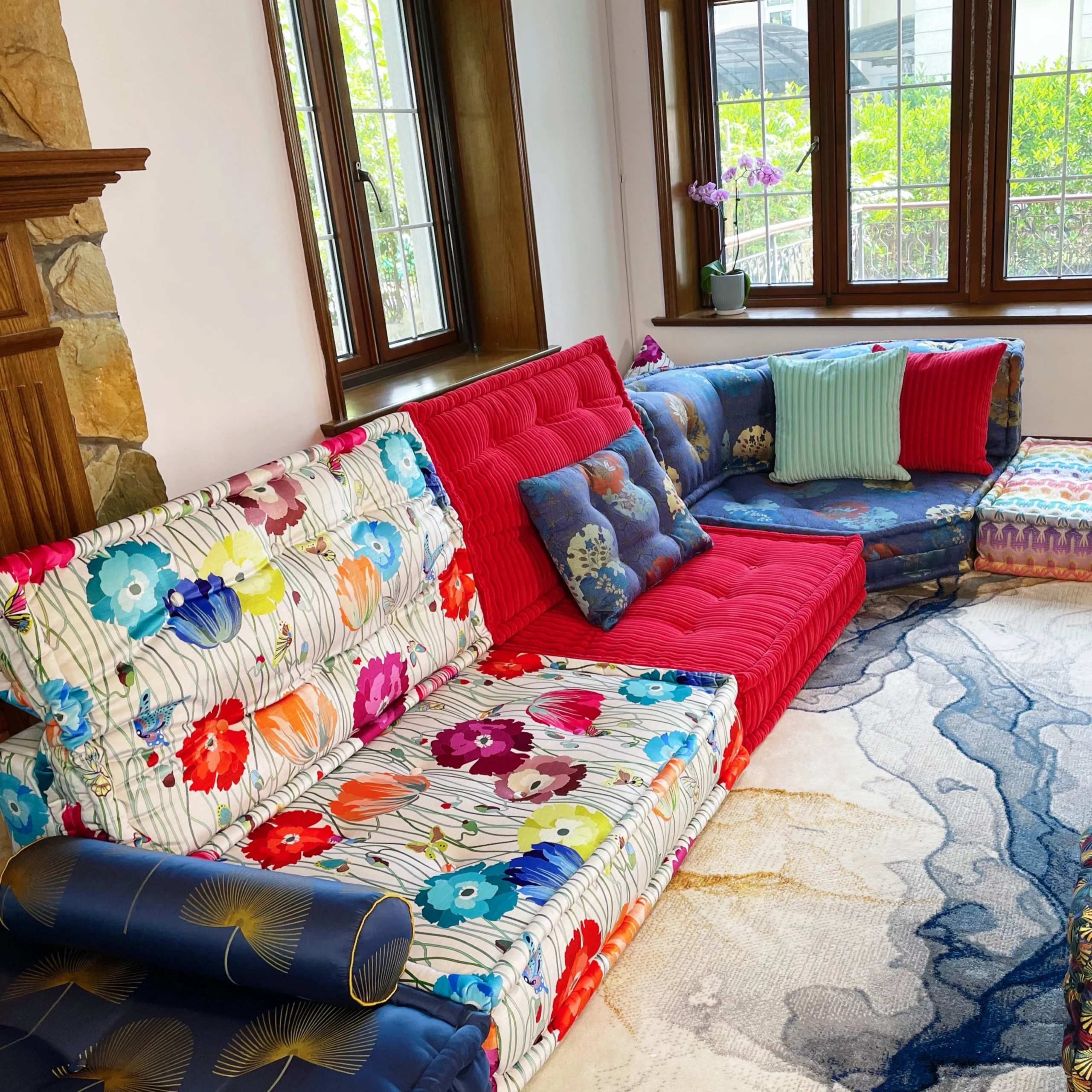 Mah Jong Sofa: Simon