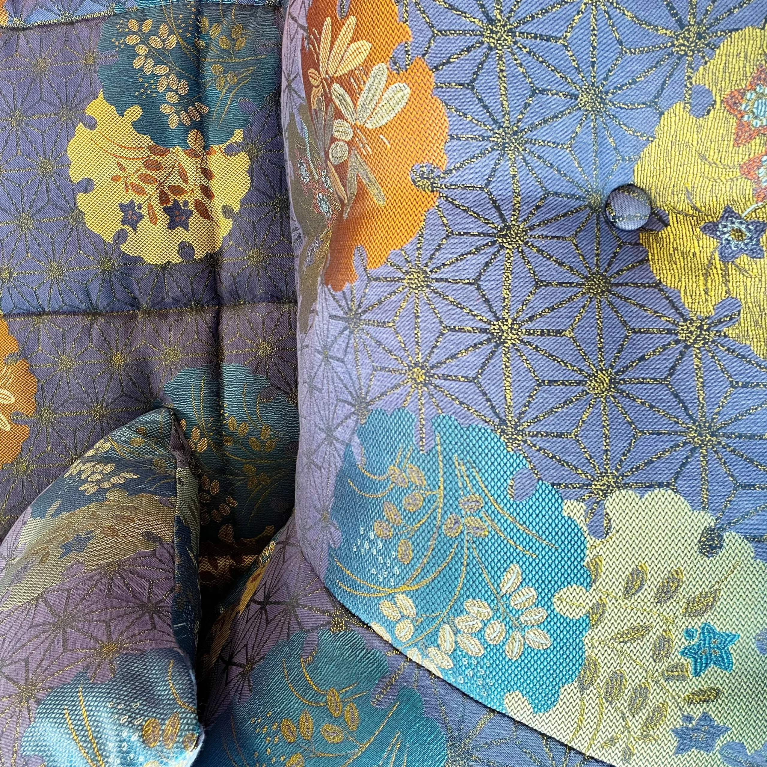 Mah Jong Sofa: Simon