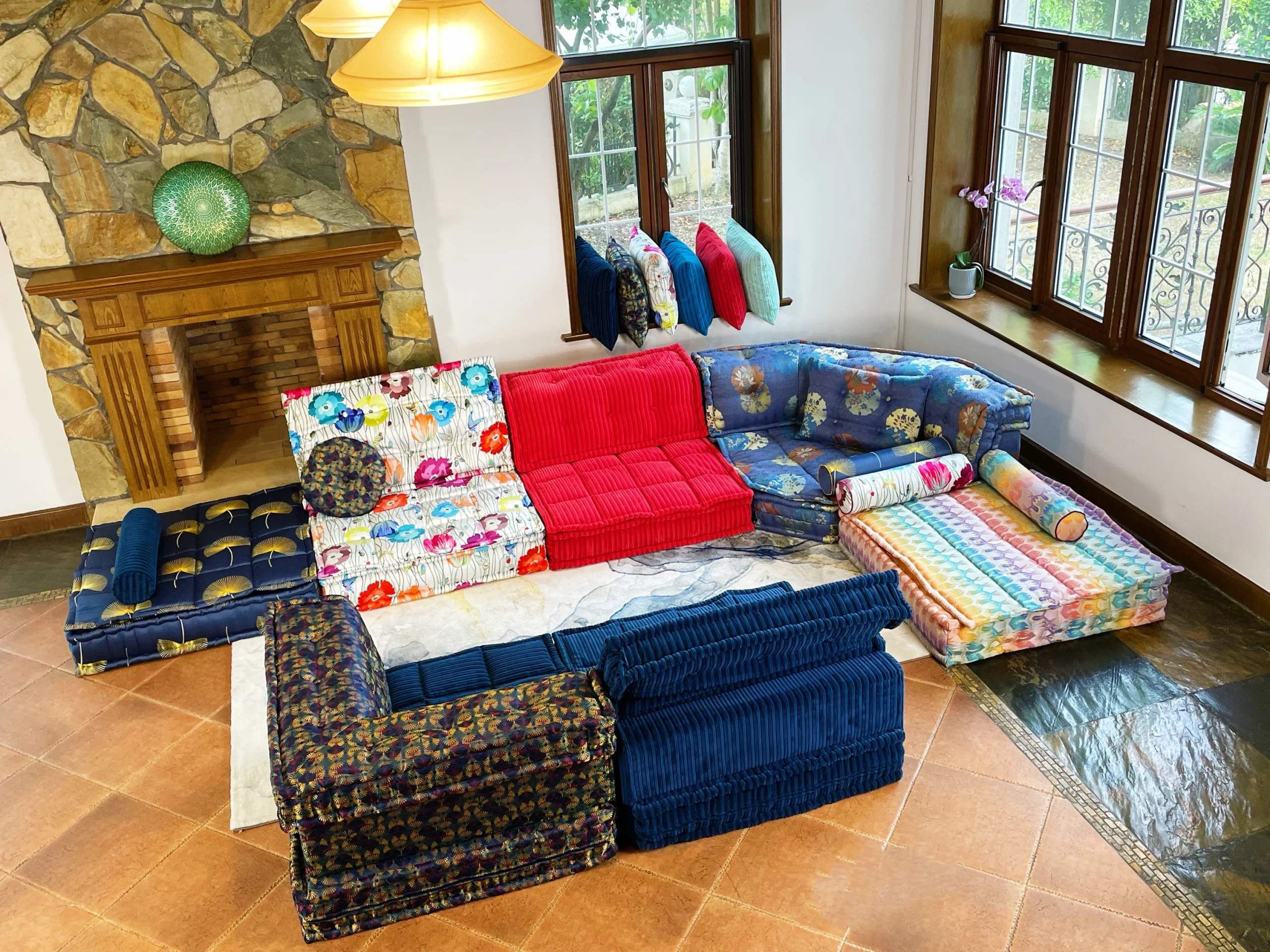 Mah Jong Sofa: Simon