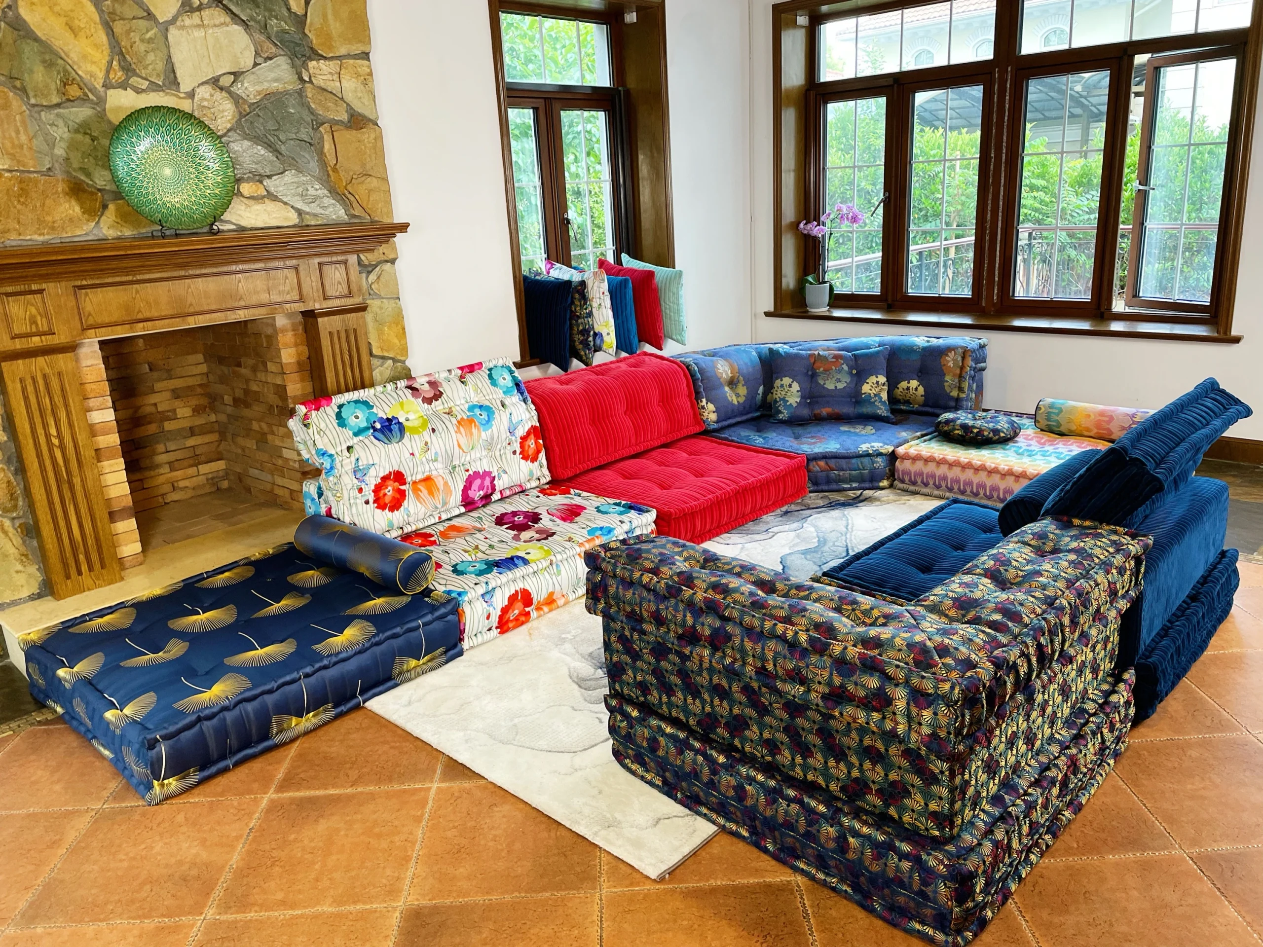 Mah Jong Sofa: Simon