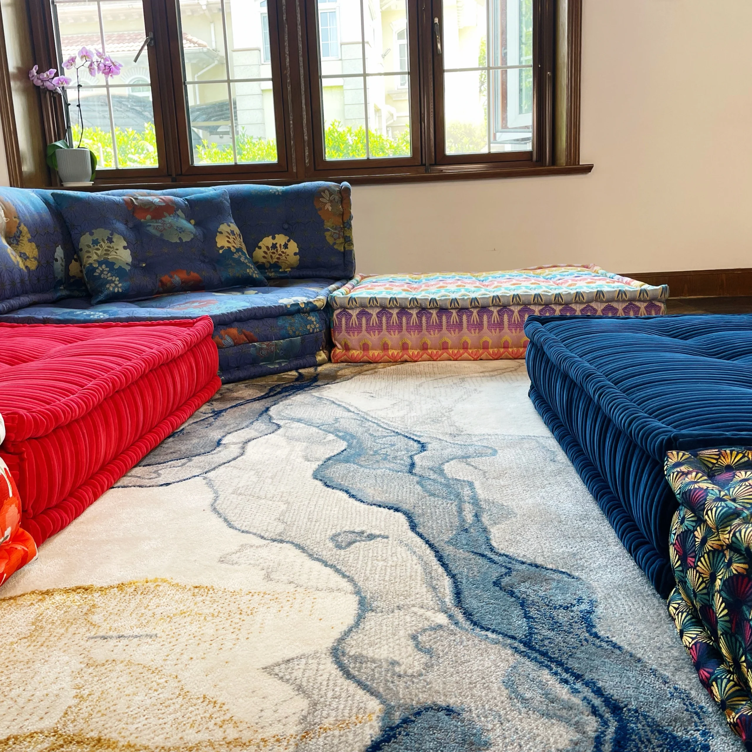 Mah Jong Sofa: Simon