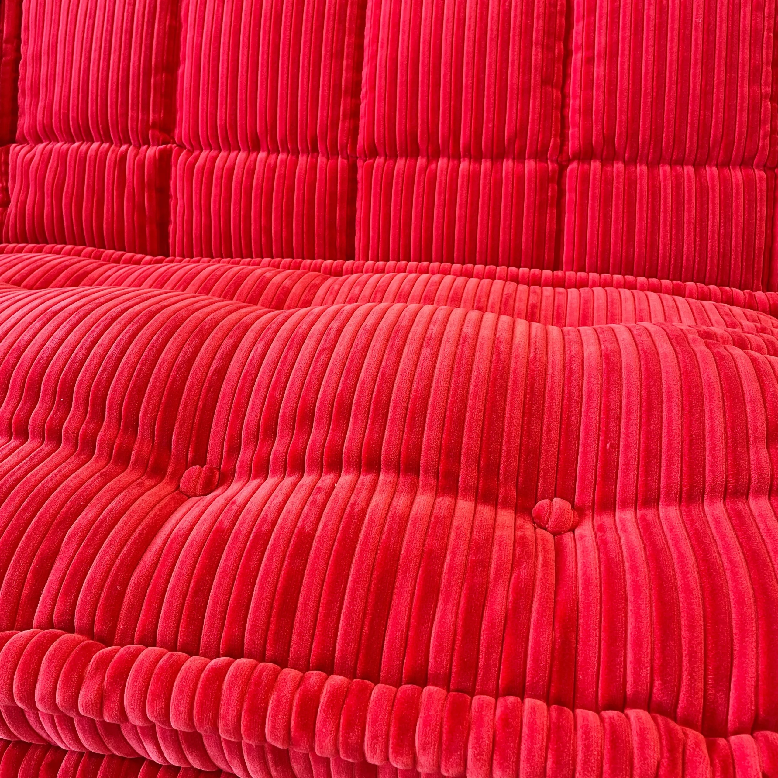 Mah Jong Sofa: Simon