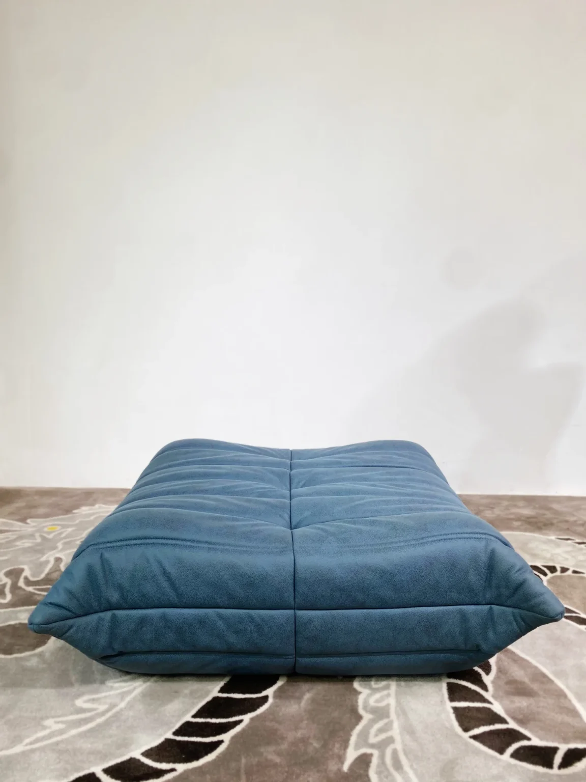 Togo Sectional : Ottoman Pouf Mat