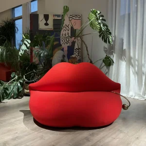 Lips Sofa