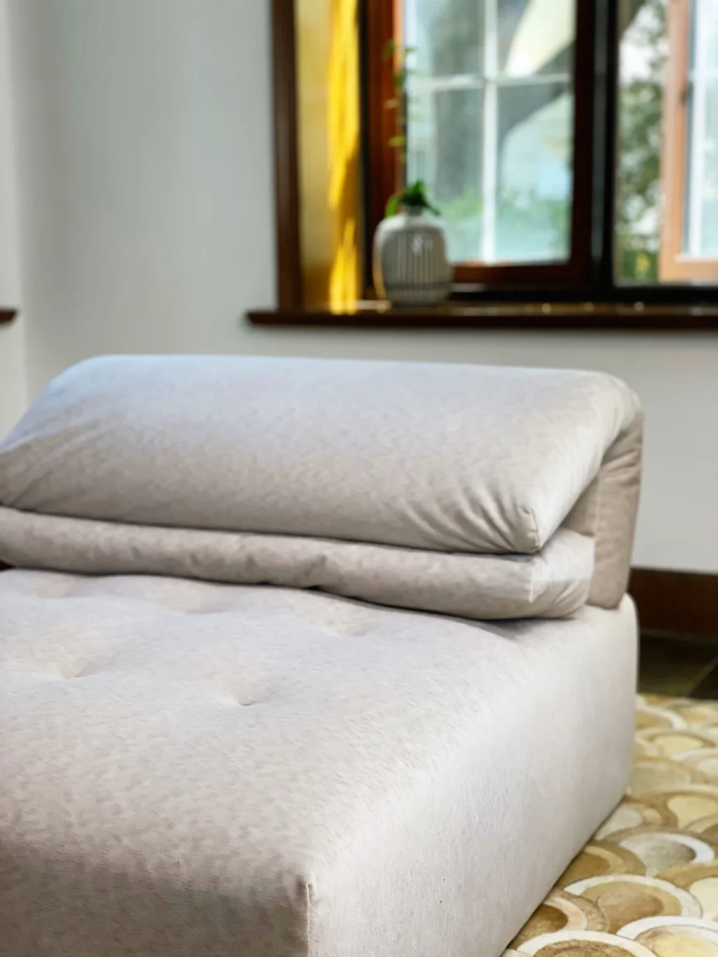 Immobile Modular Sofa : Armless Chair