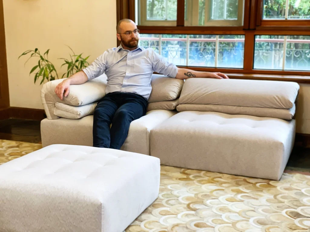 Immobile Modular Sofa : Armless Chair