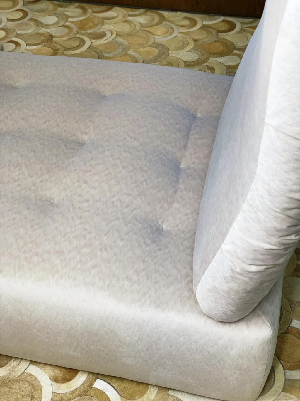 Immobile Modular Sofa : Armless Chair