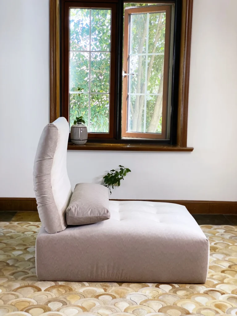 Immobile Modular Sofa : Armless Chair
