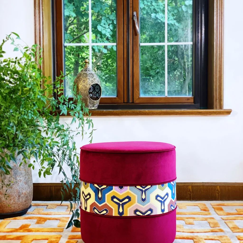 French Daybed Sofa : Burgundy Couch Ottoman