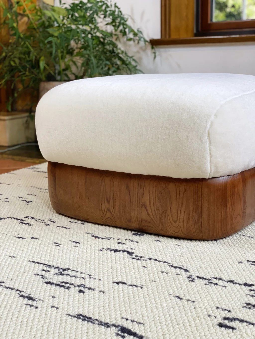 Asymmetrical Raphael Sofa: Ottoman