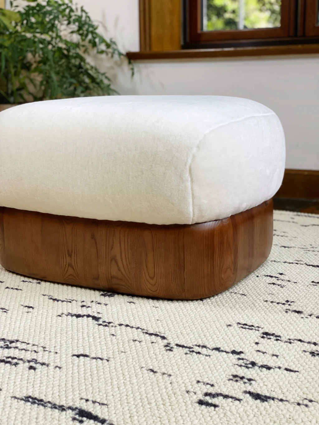 Asymmetrical Raphael Sofa: Ottoman