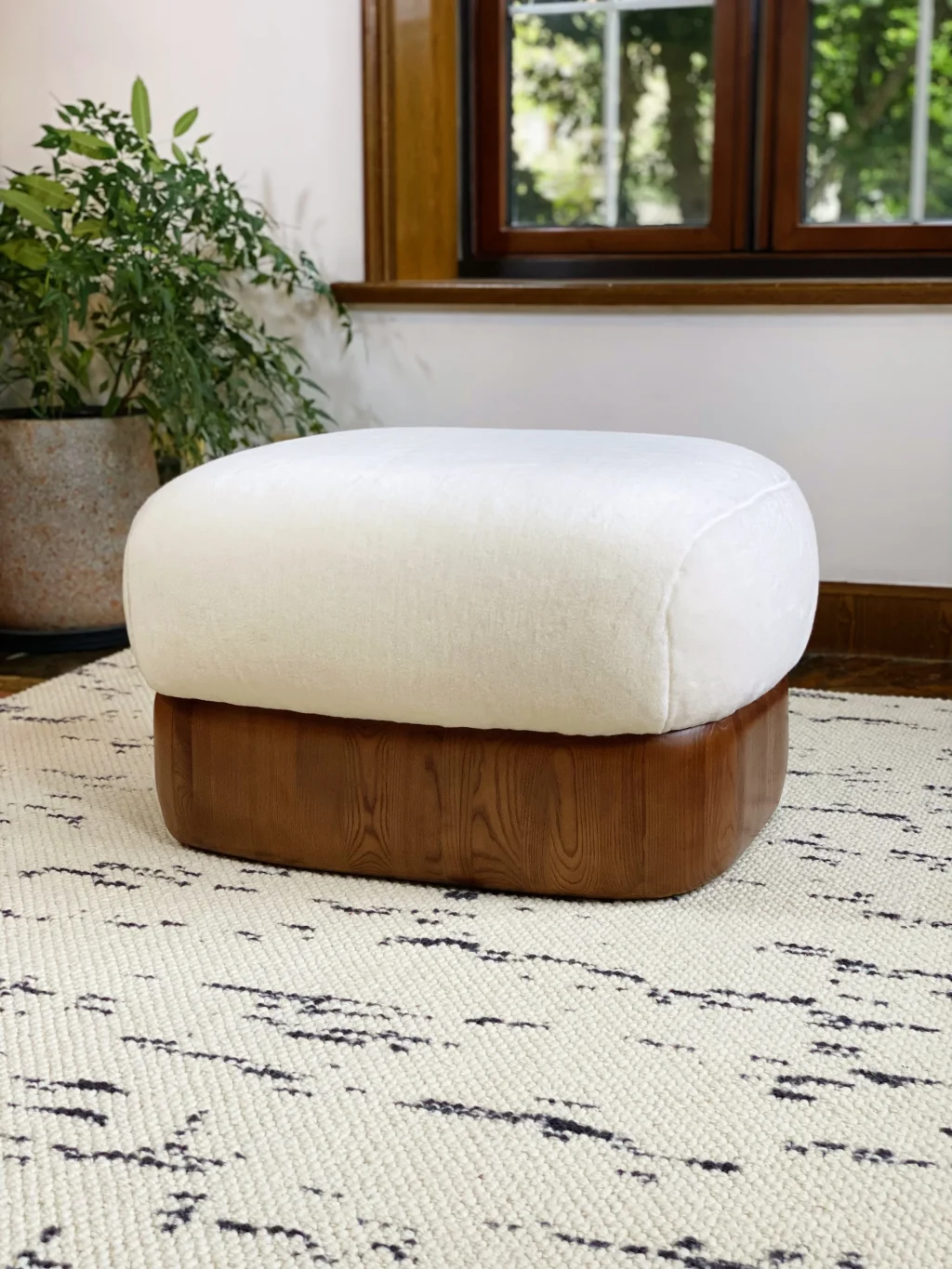 Asymmetrical Raphael Sofa: Ottoman