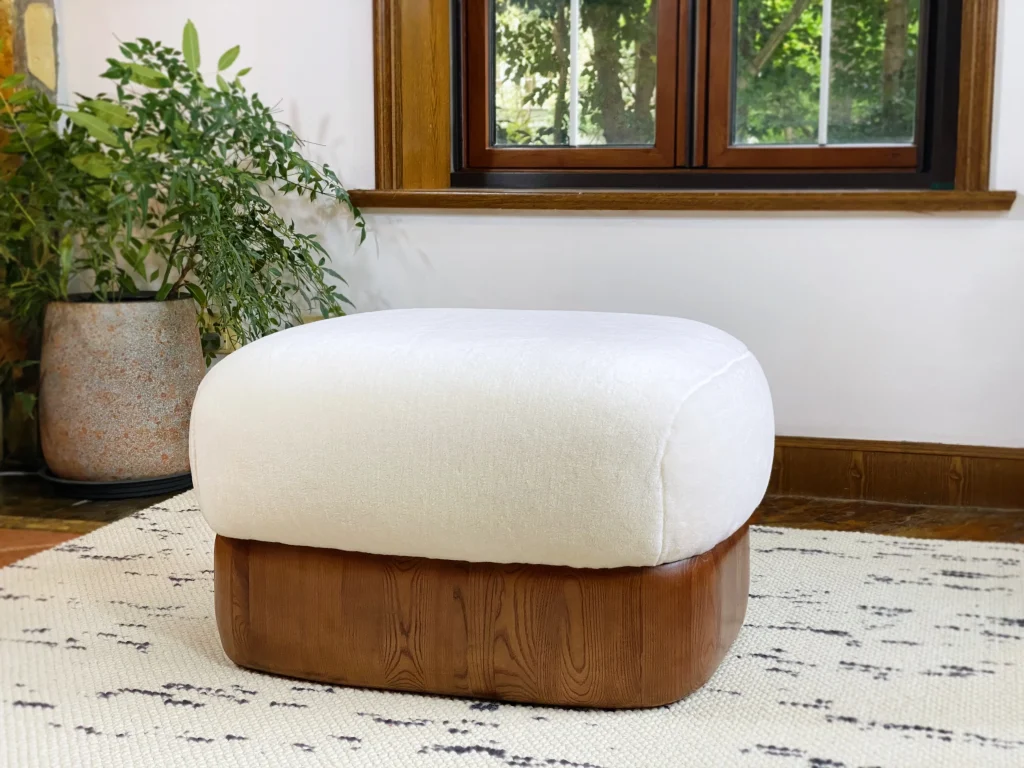 Asymmetrical Raphael Sofa: Ottoman
