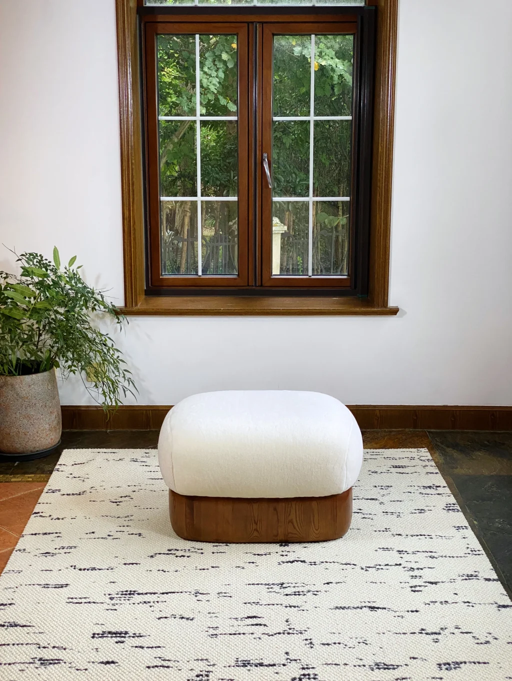 Asymmetrical Raphael Sofa: Ottoman