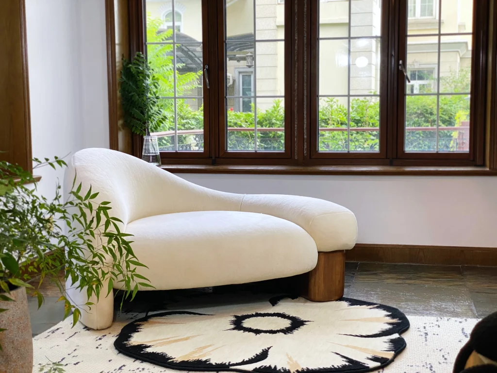 Asymmetrical Raphael Sofa: Armchair