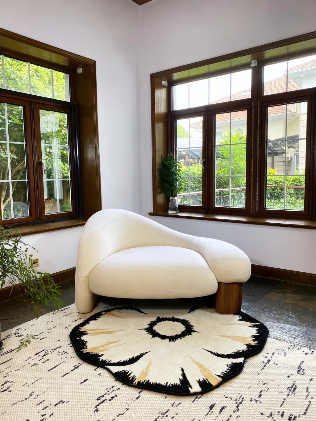 Asymmetrical Raphael Sofa: Armchair