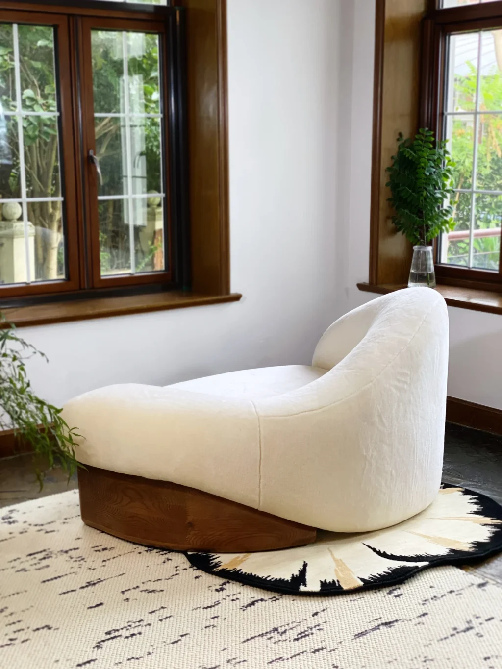 Asymmetrical Raphael Sofa: Armchair