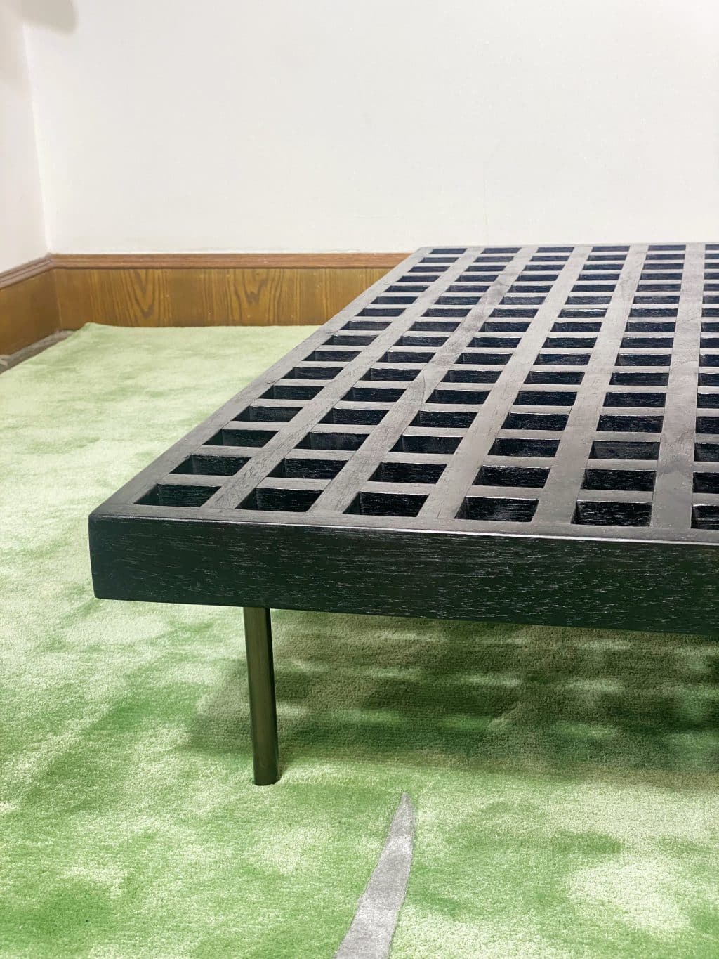 Find a stylish purpose and function in this teak coffee table with extended space, covered with resin table top! Entertain your family and guests!