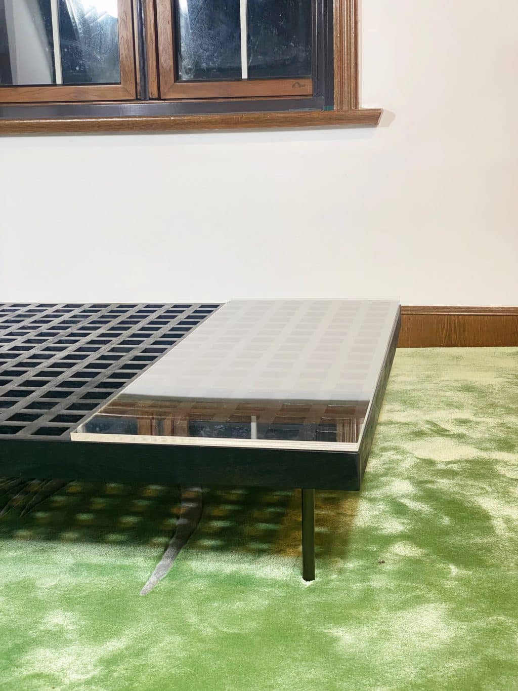 Find a stylish purpose and function in this teak coffee table with extended space, covered with resin table top! Entertain your family and guests!