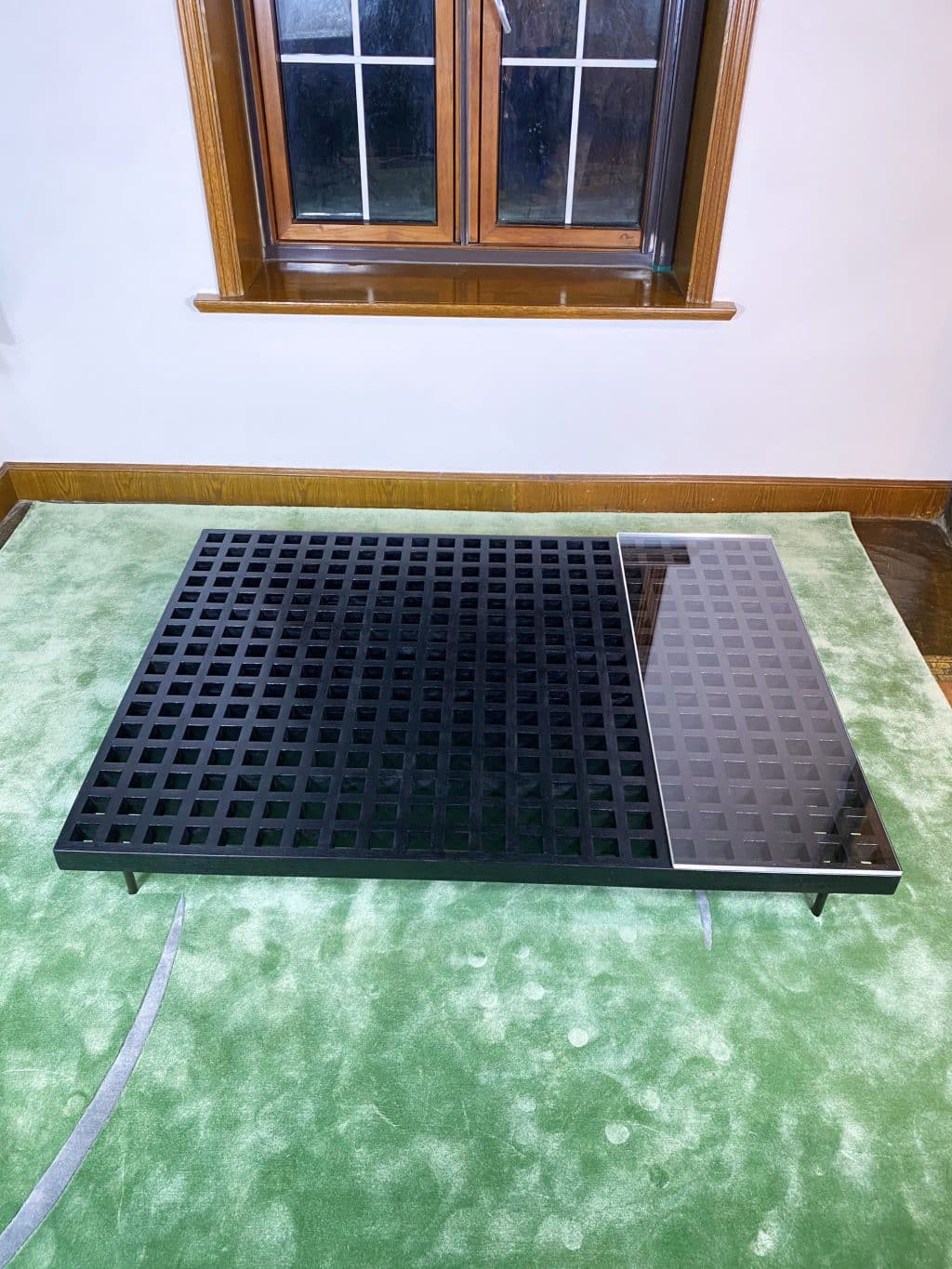 Find a stylish purpose and function in this teak coffee table with extended space, covered with resin table top! Entertain your family and guests!