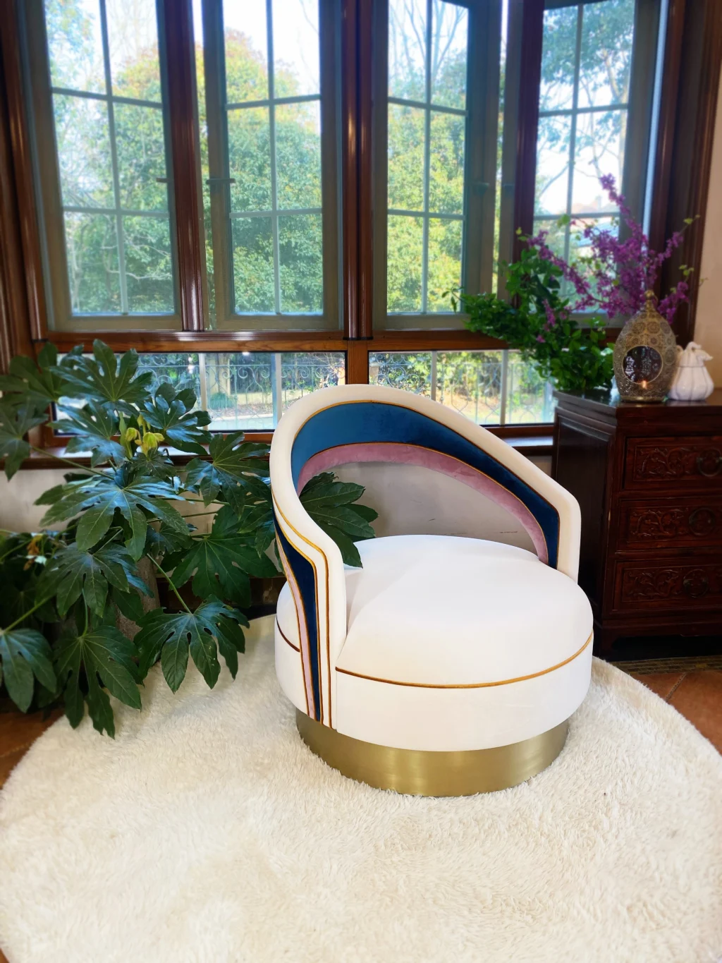 Swivel Charisse Armchair: Edra