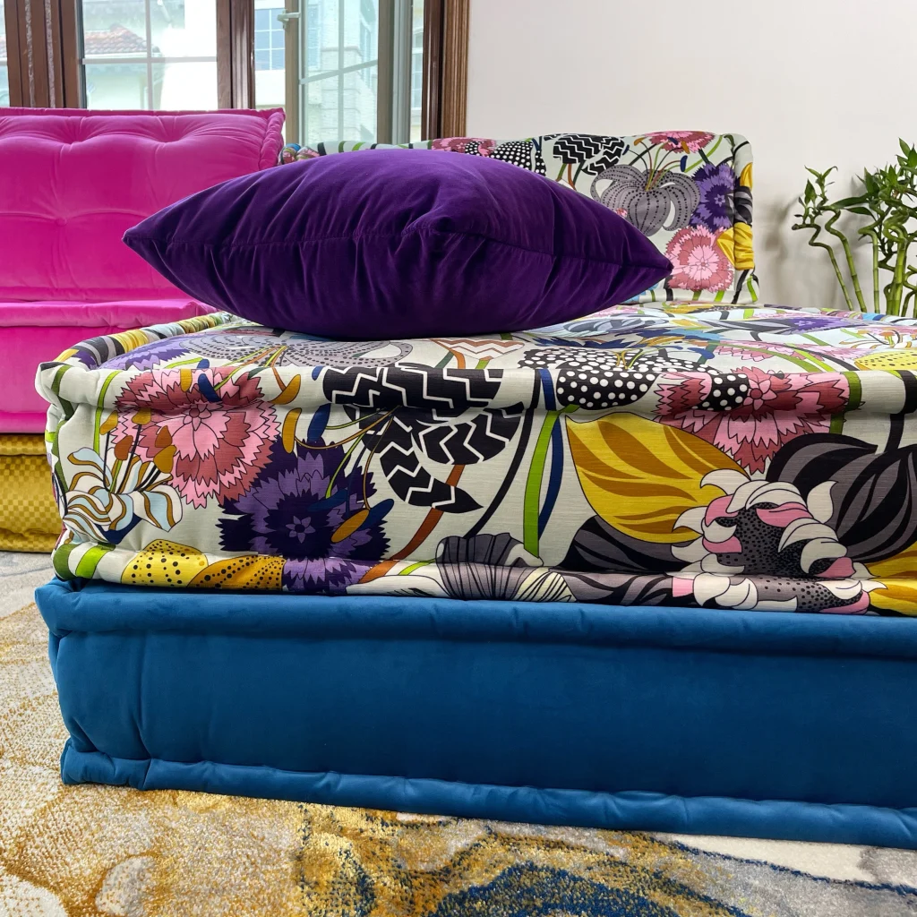 French Daybed Sofa : Meagan