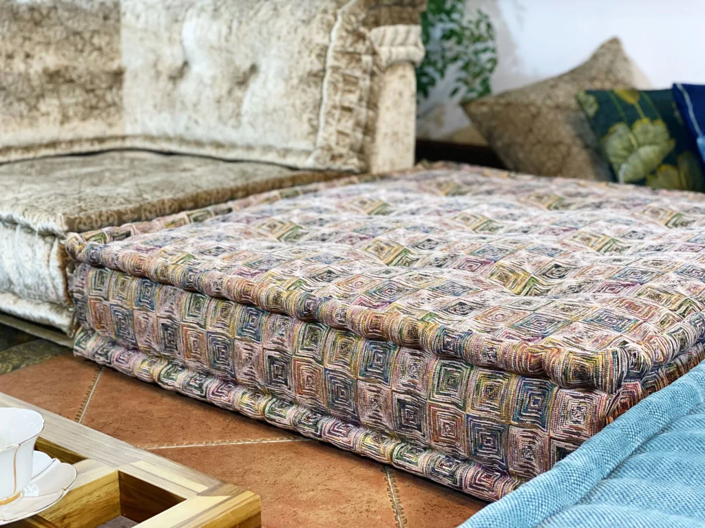 Why Virtual Showroom Tours and Sample Orders Are Essential for Custom Furniture Purchases