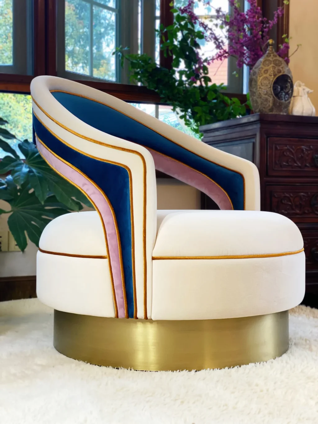 Swivel Charisse Armchair: Edra